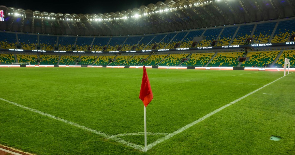 Soccer’s Set-Piece Mastery: Statistical Breakdown of Corner Kicks, Free Kicks, and Penalty Conversion Rates Across Top Leagues