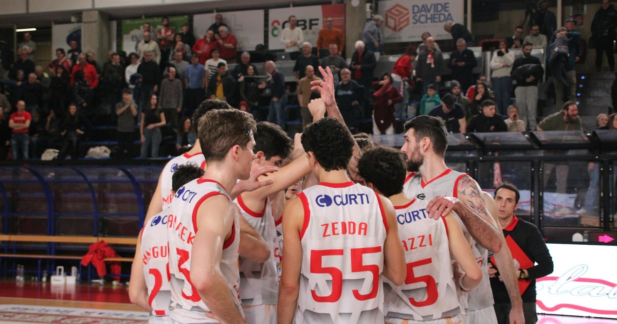 Oddsmakers Slash Thunder’s Title Price After Historic Game 1 Rout of Nuggets