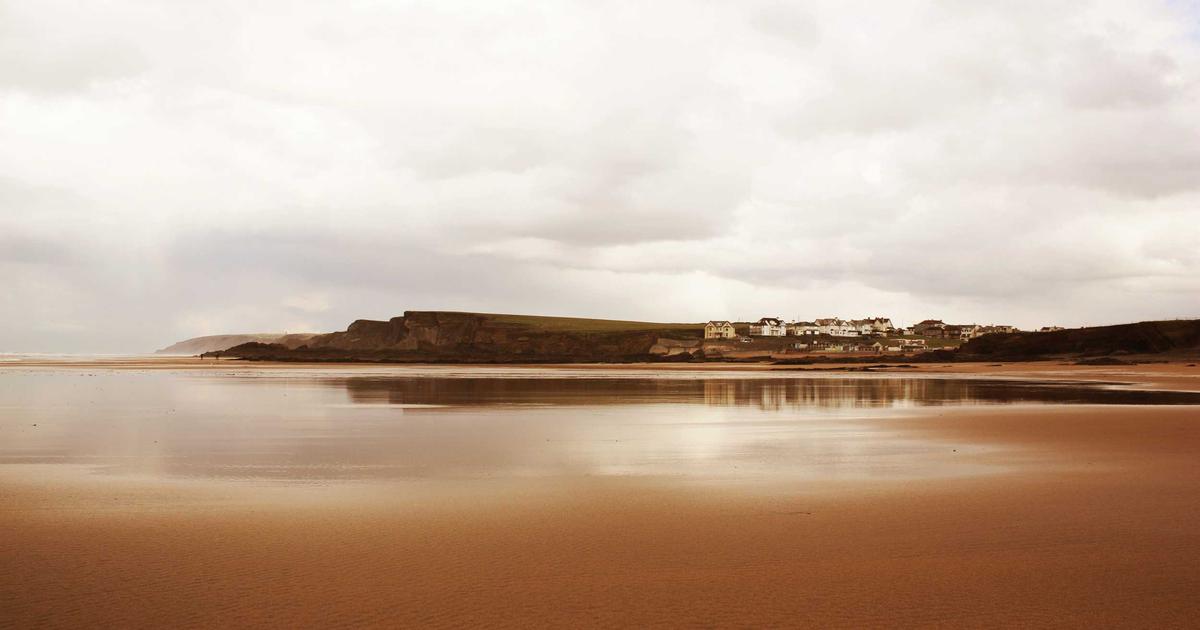 Tennis Return of Serve: Analyzing Defensive Strategies and Statistical Success Rates Against Power S